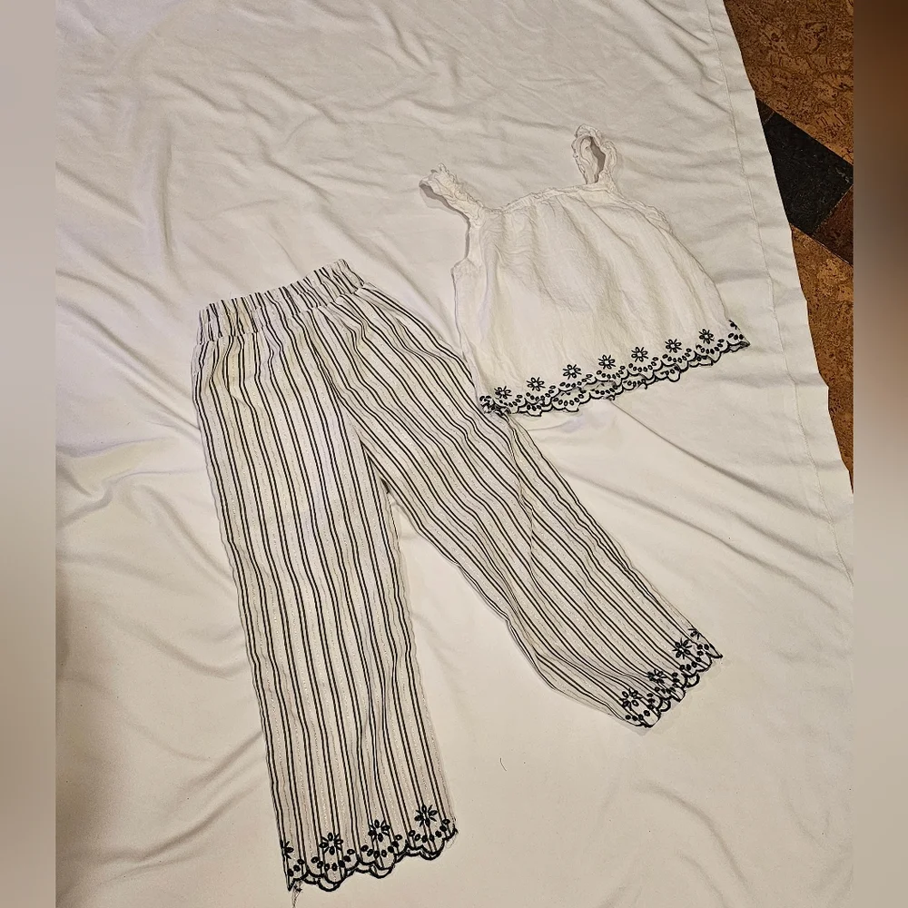 Two Piece Rachel Zoe Girls Set- Tank And Pants- Black And White Floral- Size 6